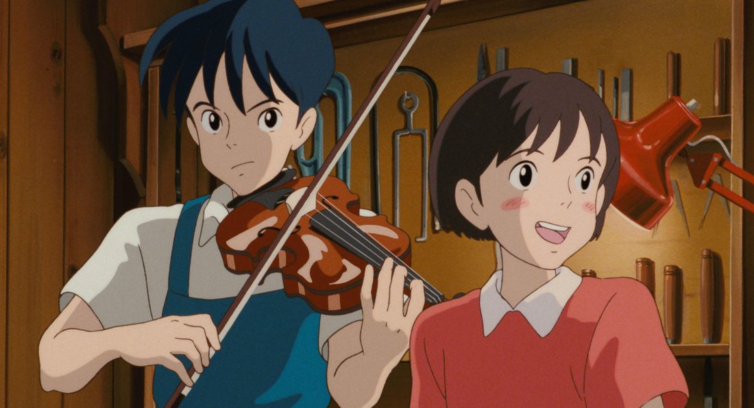 Seiji toca el violín en el taller, con Shizuku cantando a su lado