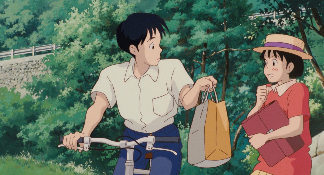 Seiji, con la bici y la compra, se encuentra con Shizuku