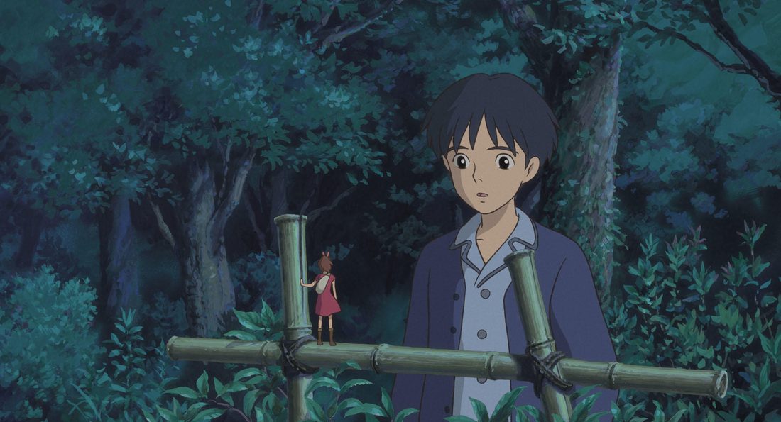 Sho de noche junto a la valla de bambú, con Arrietty