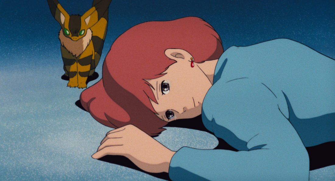 Teto se acurruca junto a Nausicaä, tumbada de lado
