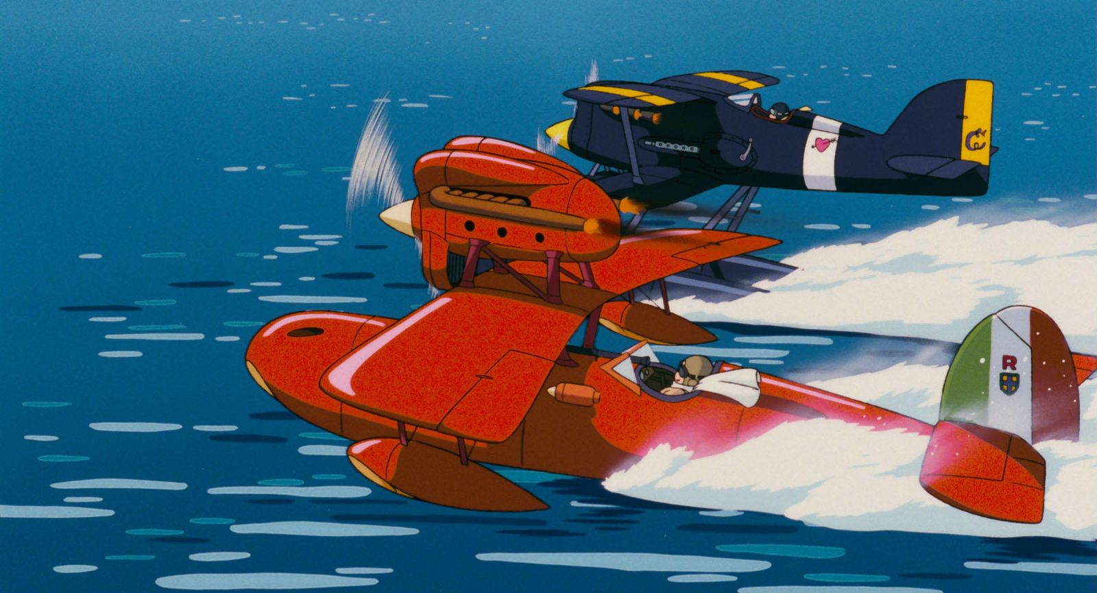 Dos hidroaviones sobre el mar